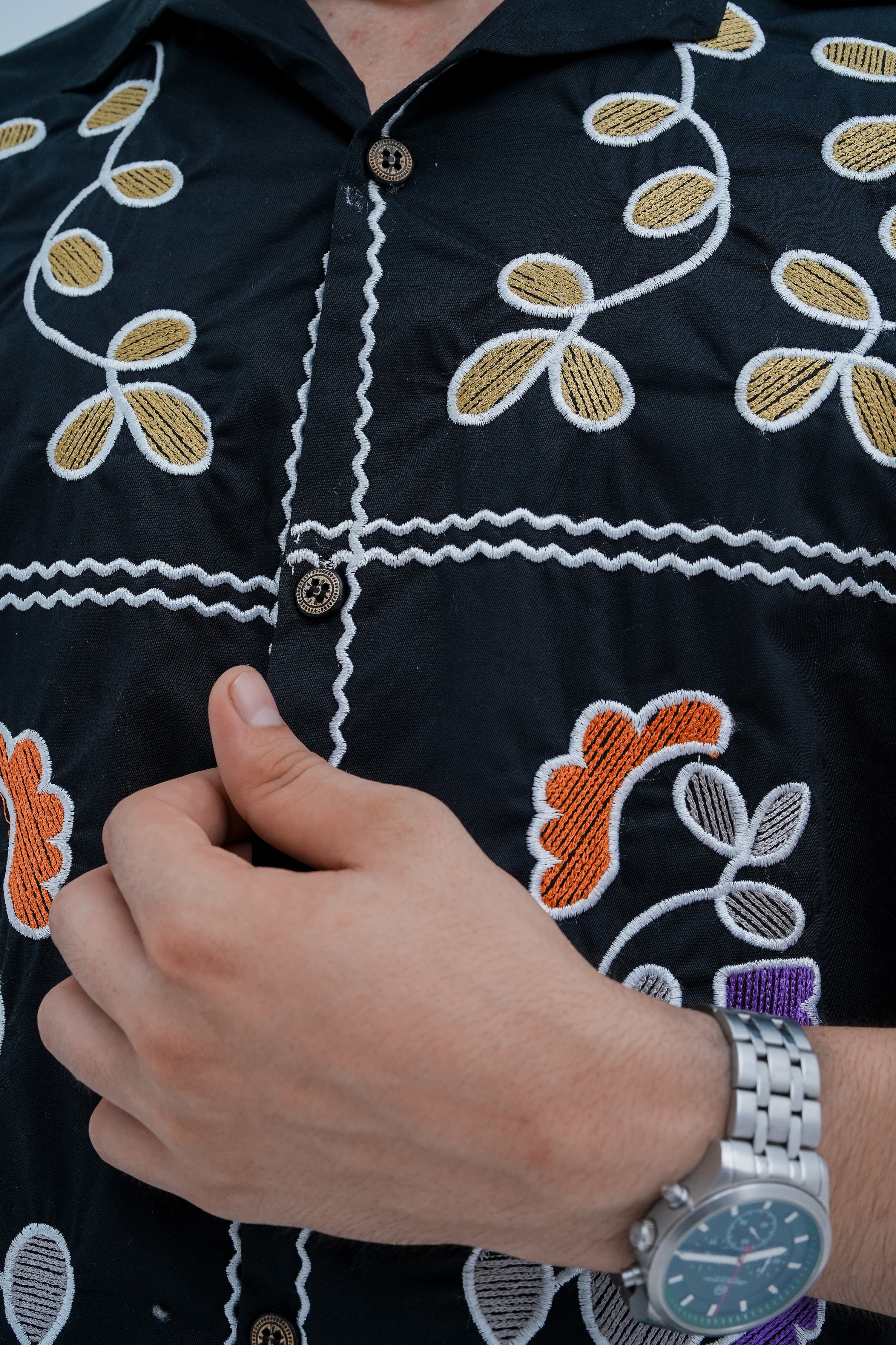 Wander Embroidered Shirt - embroidery close up