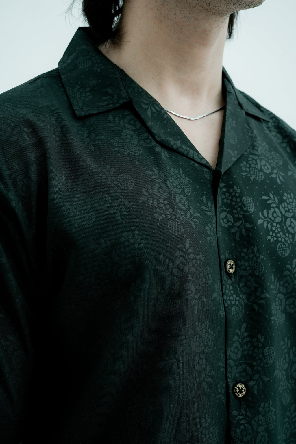 Moss Jacquard Camp Shirt - collar close up