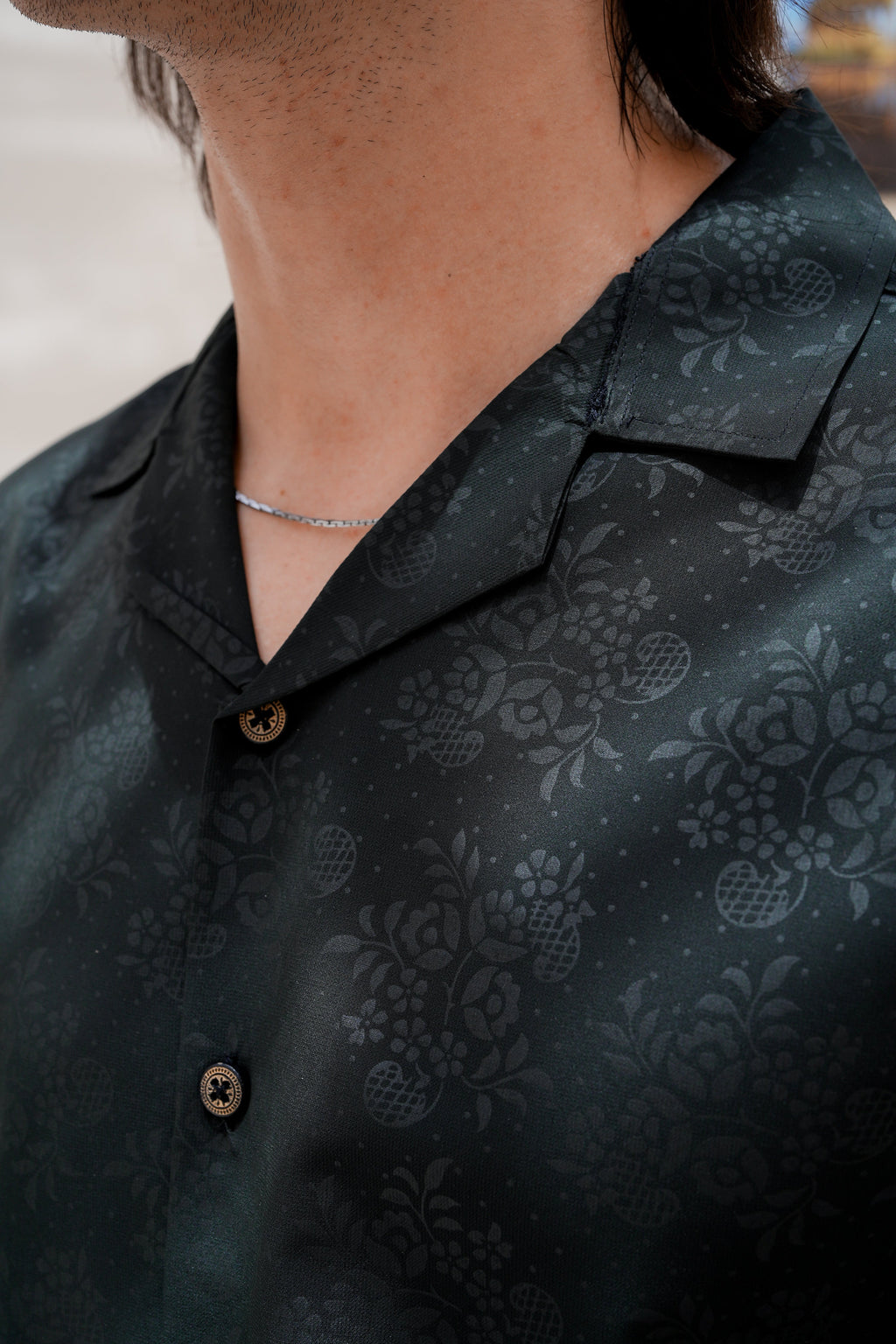 Moss Jacquard Camp Shirt - collar and shoulder detail