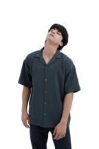 Horizon Camp Shirt in Charcoal - looking up pose